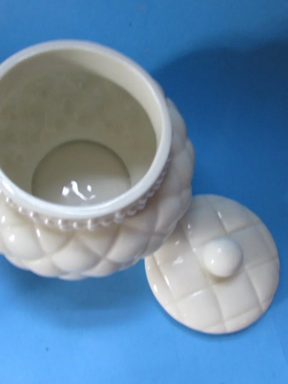 Avon pretty piece
